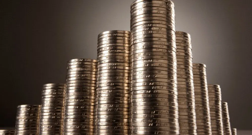 808 лв. - средната работна заплата за 2013 г.