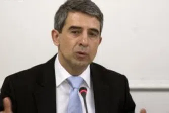 Плевнелиев трябва да връчи мандат на ДПС