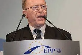 Мартенс: Радвам се да видя, че България се е променила