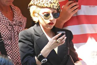 Какви телефони използват известните личности?