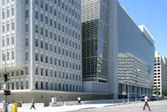 Растежът на световната икономика ще се ускорява бавно, но сигурно