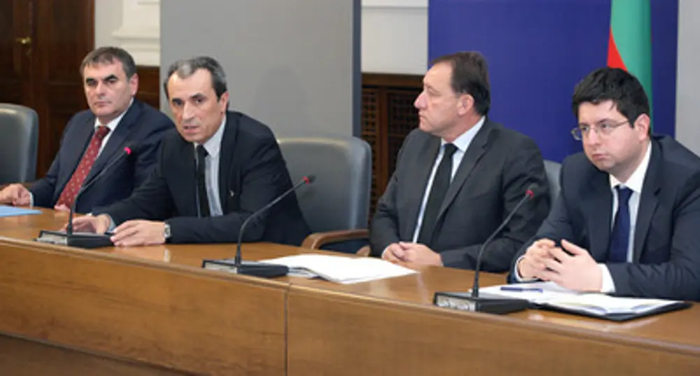 Започна срещата на премиера с протестиращи