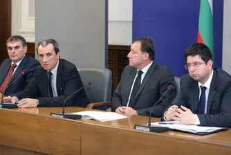 Започна срещата на премиера с протестиращи