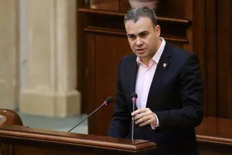 В Румъния започна разследване срещу финансовия министър