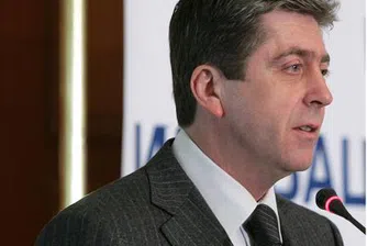 Първанов критикува бюджета, но ще го подпише