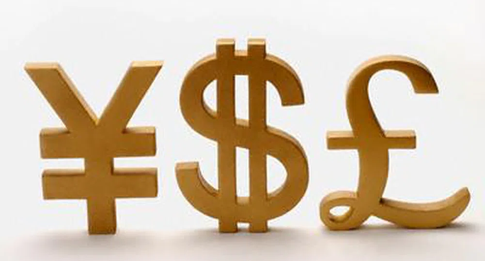 Йената и доларът поскъпват преди речта на Бернанке днес