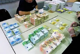 Банките облекчават условията по заемите