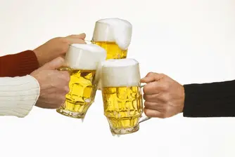 Великобритания въвежда минимални цени на алкохола