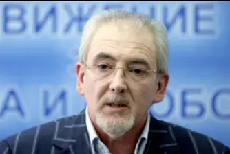 Лидерът на ДПС бил в болница заради кръвно
