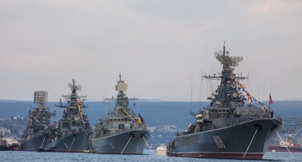 Аварирал кораб на пристанище Варна