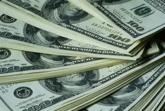 Доларът се обезцени с 30% за 10 години