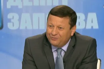 Не само роумингът, но и цените на разговорите падат от 1 юли