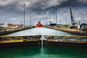 Панамският канал става на 100 години