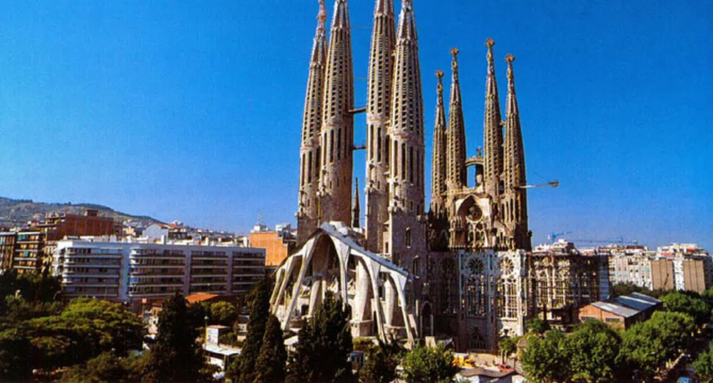 известни сгради, които още не са завършени