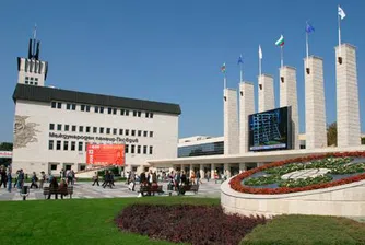 Първият български локомотив-електромобил на Есенния панаир