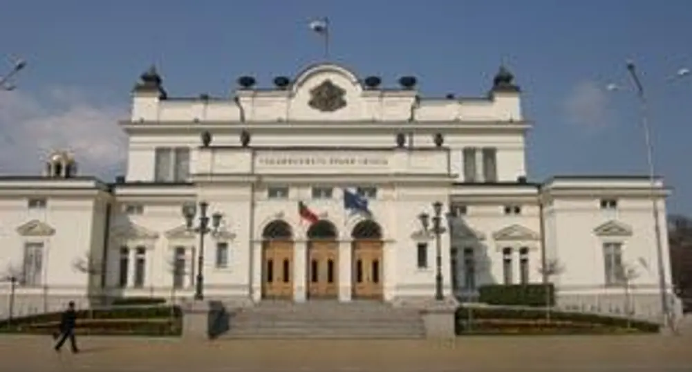 Изслушването за антикризисните мерки скара парламента