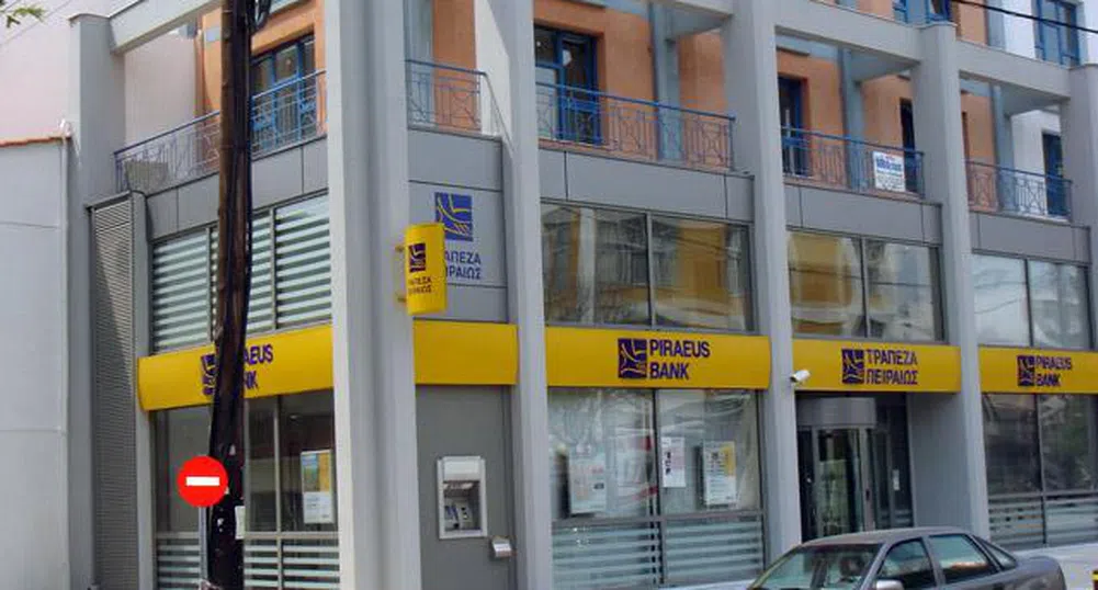 Капитализацията на Piraeus Bank се срива