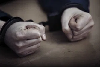 Арести на предполагаеми терористи в Истанбул