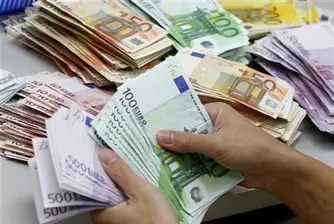 Европейците знаят, че парите са мръсни, но не си мият ръцете