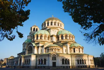 Българинът през 2016 г.: задлъжнял, пести от ток и парно