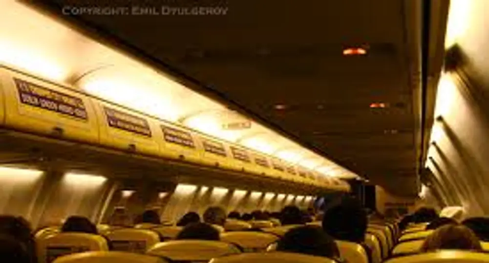 3 дни затвор за чуждо място в самолета
