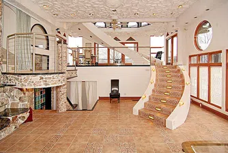 Стълбищата в богатите имения – разкош още на входа