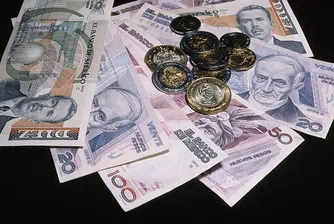 Мексиканското песо с най-голям спад спрямо долара