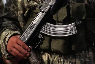 Reuters: България участва в доставки на оръжие за режимa в Сирия