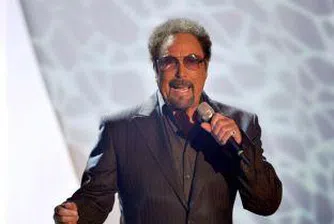 Том Джоунс получи най-високият хонорар в историята