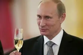 Президентът на Индонезия пее на Путин за рождения му ден (видео)