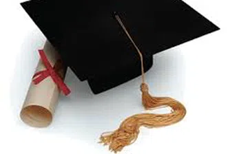 106-годишна получи диплома за средно образование