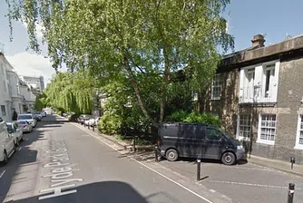 Паркомясто с цена на Lamborghini