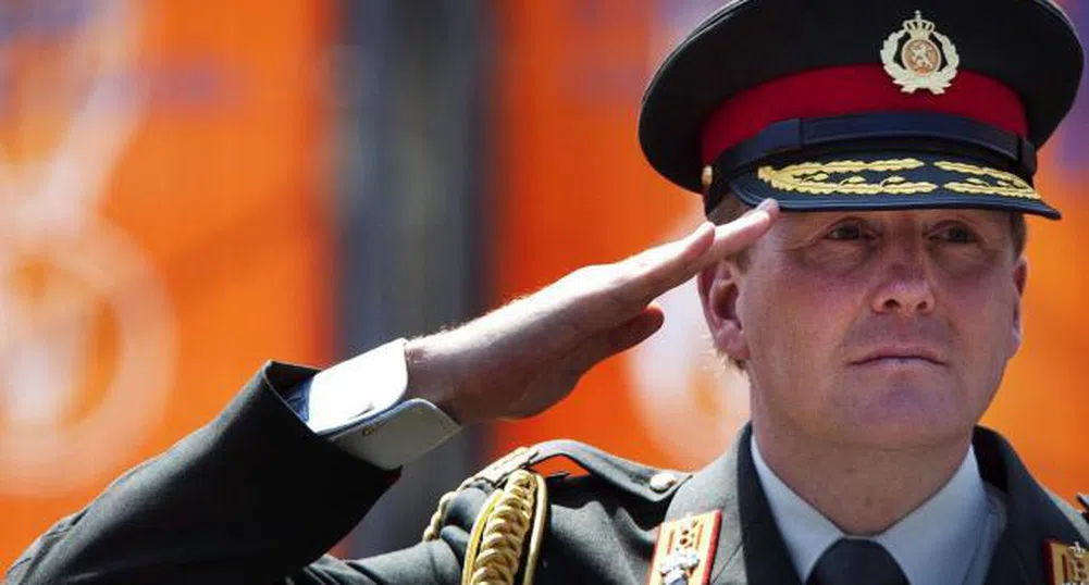 Новият крал на Европа идва с пищна церемония