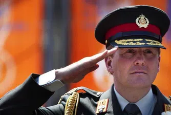 Новият крал на Европа идва с пищна церемония