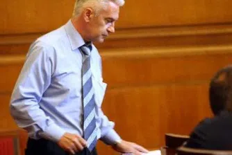 Дянков подкрепя Сидеров за регулиране на лихвите на банките