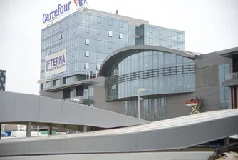 Паркираме 5 часа без пари в нов мол