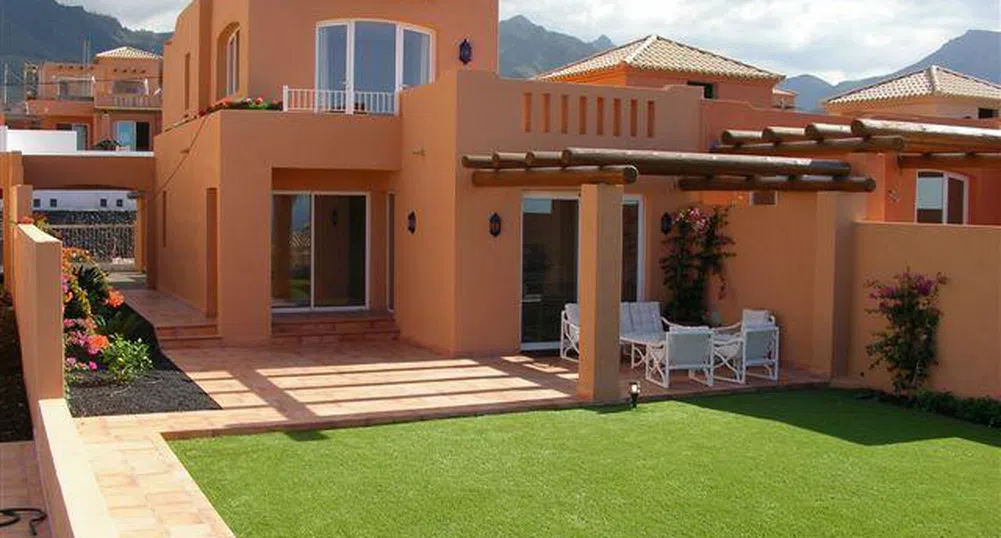 Цените на жилищата в Испания могат да паднат с още 27%