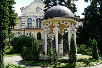 Съдия-изпълнител влезе в Семинарията