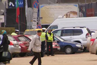 Полицаите ще минат курс по общуване с хората