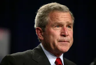 Путин отказа да се полее със студена вода, Буш се заля