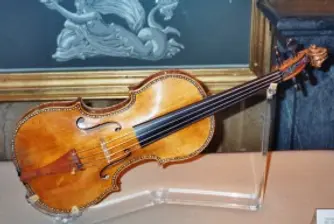 Откритата в България цигулка Страдивариус се оказа фалшива