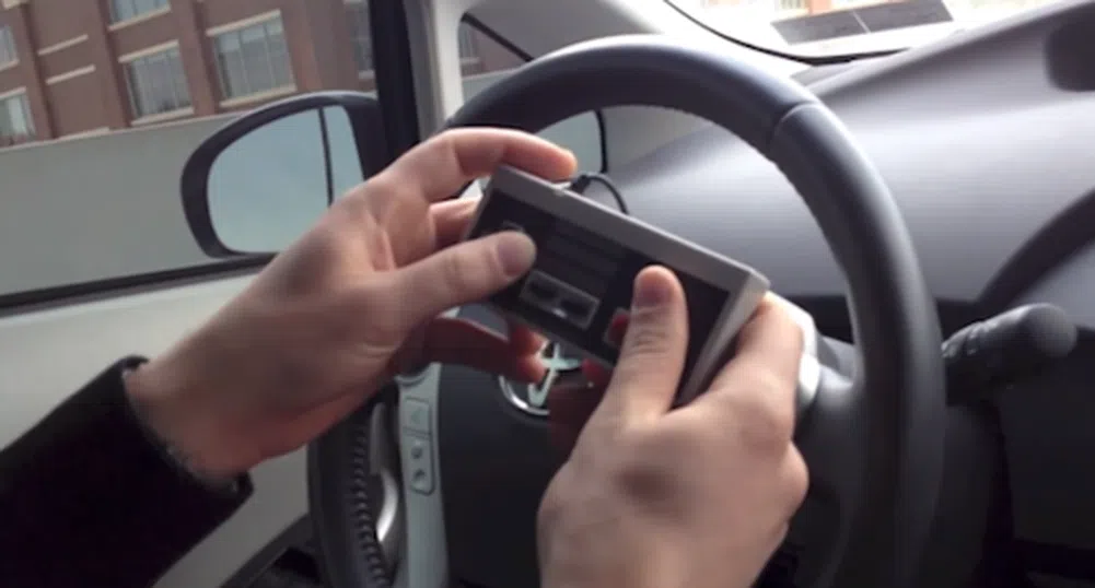 Инженери показаха колко лесно могат да подлудят колата ви (видео)