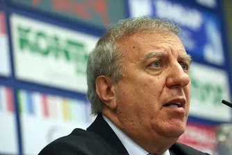 Ал. Томов: Източените пари не са в куфарчета, а в чували