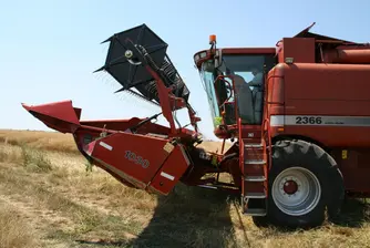 Завърши жътвата на пшеницата в Ловешка област