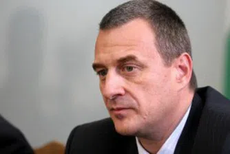 Йовчев: Още хиляда места за бежанци ще има до няколко дни