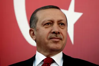 Ердоган призова поддръжниците си да останат по улиците