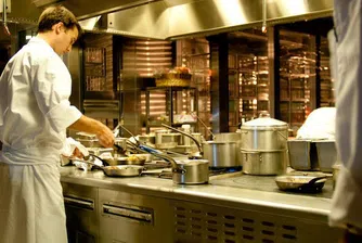 Готвачите в ресторантите - само с диплома