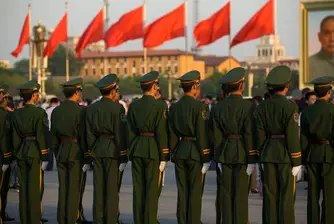 Китай увеличава военния си бюджет със 7.5%