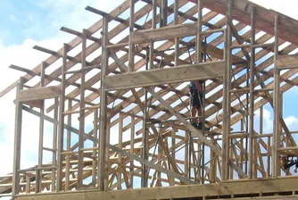 Произведената строителна продукция със спад от 11.9%