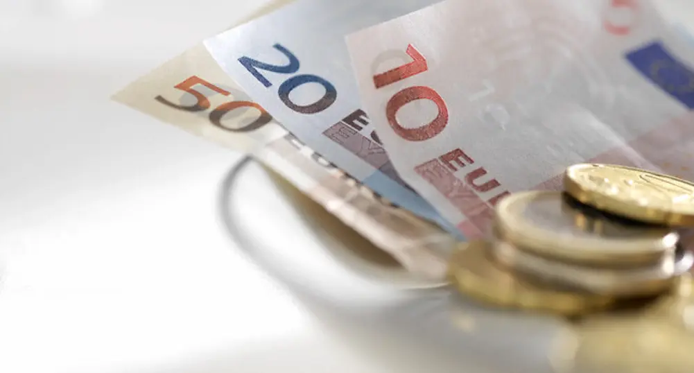 Текущата и капиталовата сметка на минус с 84.2 млн. евро до април